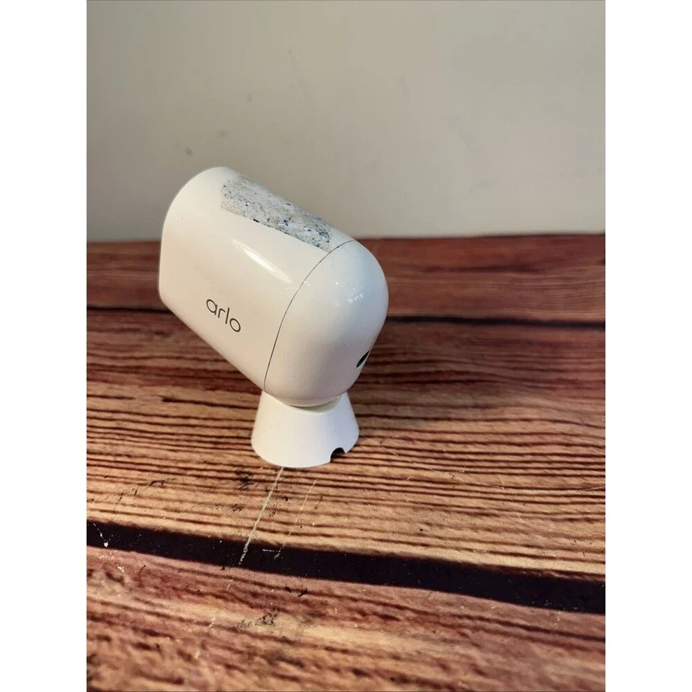 Netgear Arlo Essential VMC2030 Spotlight Wireless Indoor/Outdoor Camera White